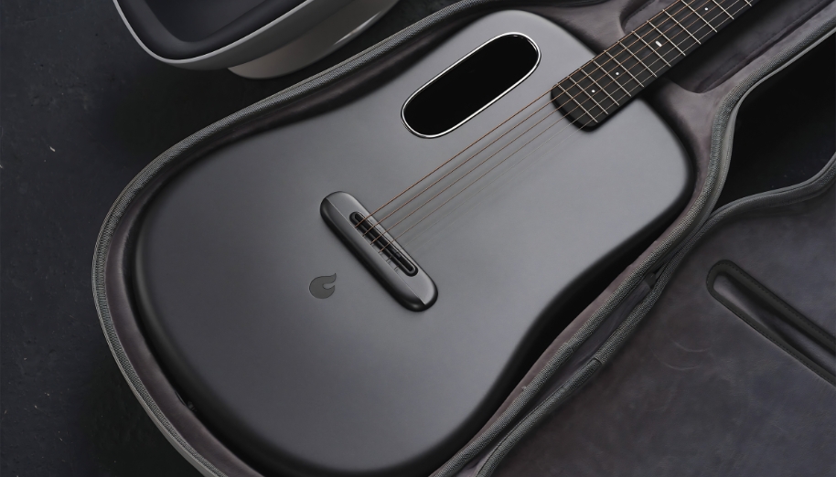 Smart guitar là đàn guitar tích hợp công nghệ nhằm nâng cao trải nghiệm học tập và sử dụng