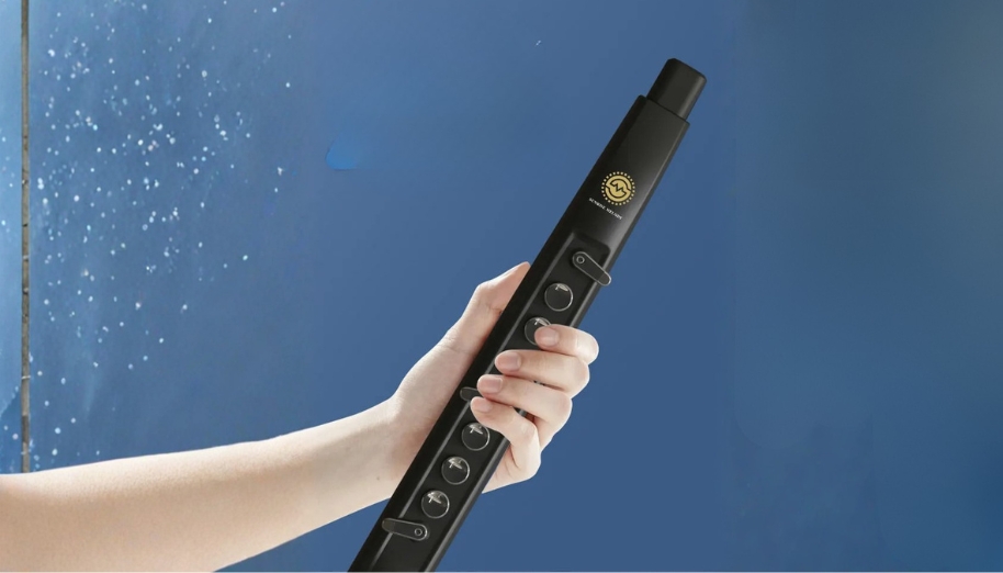 Review sáo điện tử M1: Có thực sự đáng mua như lời đồn? 2 Thiết kế công thái học nhỏ gọn giúp cầm nắm chắc chắn và duy trì động lực tập luyện