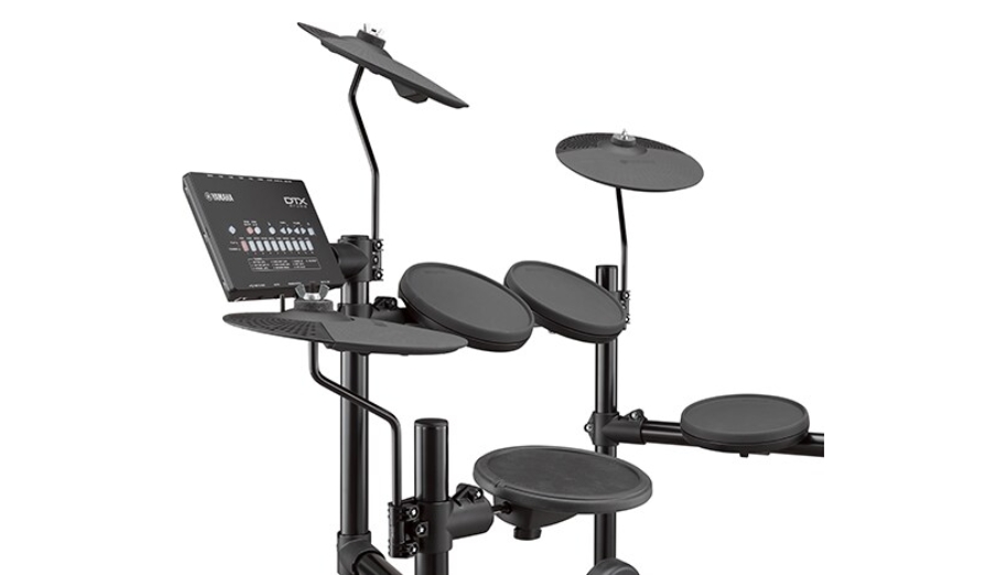 Trống Điện Tử Cho Người Mới Bắt Đầu: Hướng Dẫn Chọn Mua Chuẩn 8 Yamaha DTX402K là bộ trống điện tử gọn gàng, phù hợp cho người mới học tại nhà