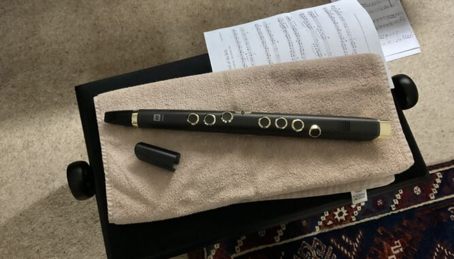 Review sáo điện tử Clarii Mini: Có đáng mua cho tập tại nhà? 2 Thiết kế siêu nhẹ và nhỏ gọn của Clarii Mini không chỉ là một ưu điểm về mặt vật lý