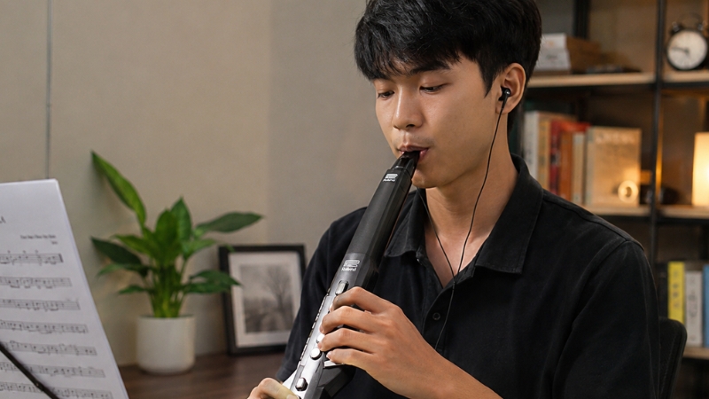 Trải nghiệm học sáo điện tử qua bài Chúc Em Bên Người nhẹ nhàng