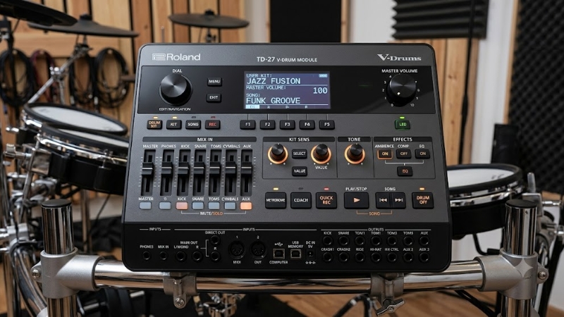 Trống điện tử Roland có tốt không? Đánh giá chi tiết từ chuyên gia 3 Giao diện module âm thanh Roland V-Drums, hiển thị các nút điều chỉnh và cổng kết nối