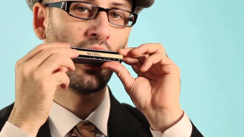 So sánh sáo điện tử vs harmonica - nên chọn nhạc cụ nào? 9 Lựa chọn nhạc cụ phù hợp với nhu cầu và sở thích cá nhân